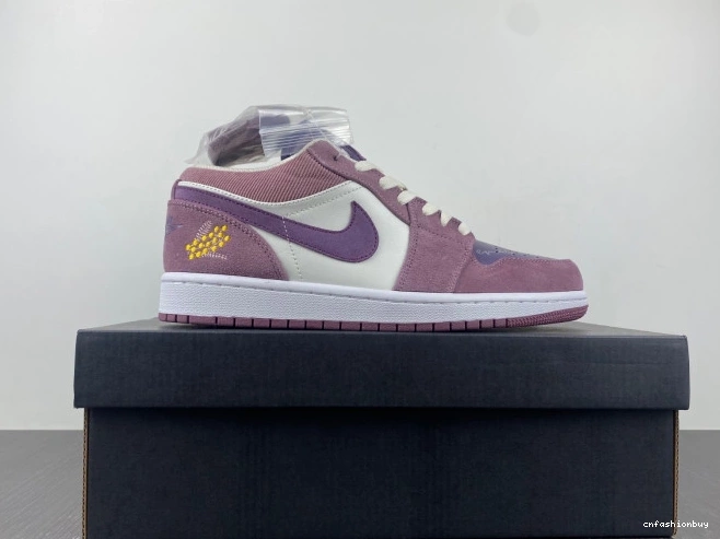 1 DR8057-500 Air Jordan (W) Unity Low 0824